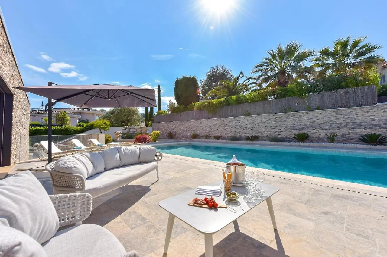 Architect-Designed Villa With Heated Pool For 10 Guests! Mandelieu Franciaország