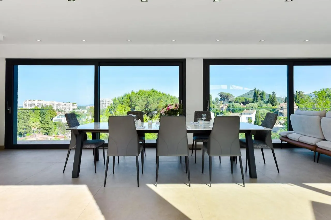 Architect-Designed Villa With Heated Pool For 10 Guests! Mandelieu Francia