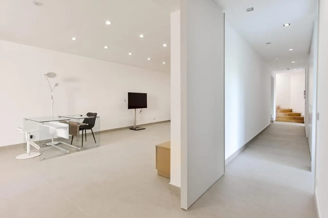 Architect-Designed Villa With Heated Pool For 10 Guests! Mandelieu 0*,  Francia