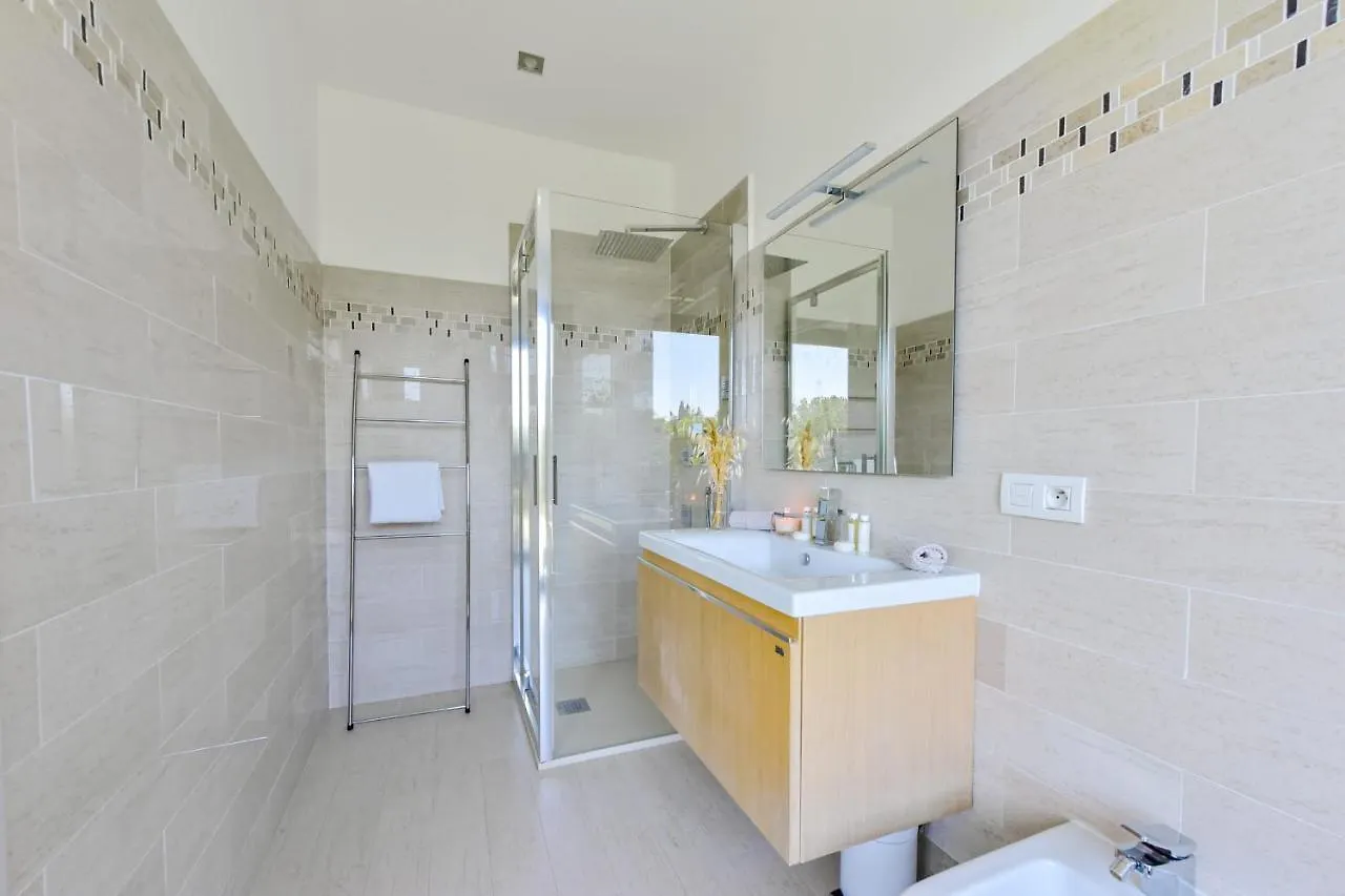 Architect-Designed Villa With Heated Pool For 10 Guests! Mandelieu Francia