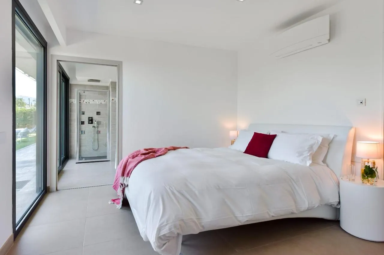 Architect-Designed Villa With Heated Pool For 10 Guests! Mandelieu 0*,