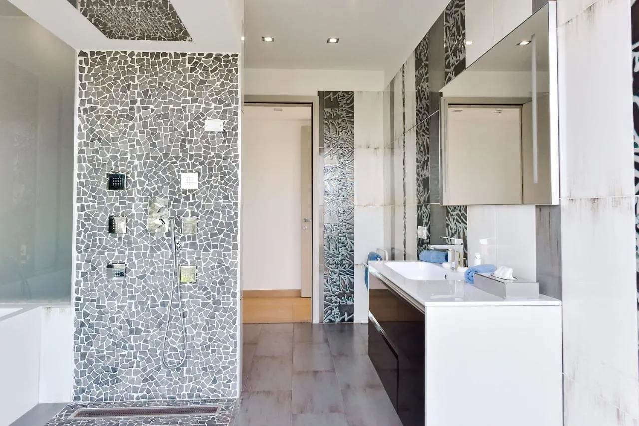 Architect-Designed Villa With Heated Pool For 10 Guests! Mandelieu