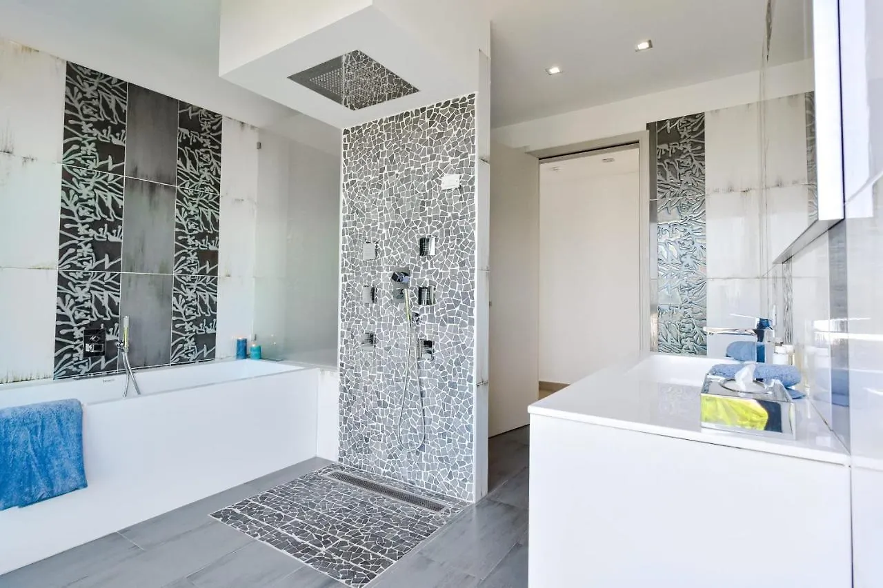 Architect-Designed Villa With Heated Pool For 10 Guests! Mandelieu